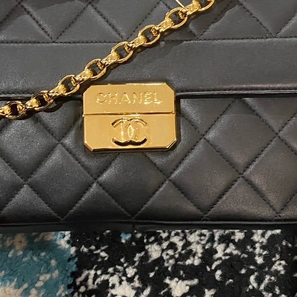 Chanel Black Quilted Leather Chic With Me Flap Bag - Picture 4 of 16